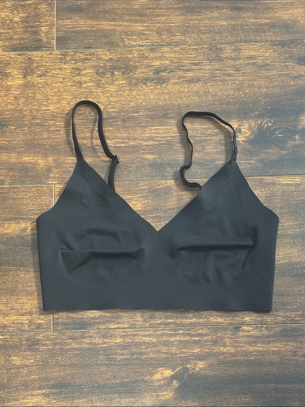🖤 TRUE & Co Black Seamless Wireless V-Neck Bralette Bra S/P Small